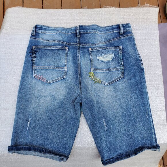 Rutherford Blue Denim Graffiti Art Jean Shorts - Picture 4 of 4
